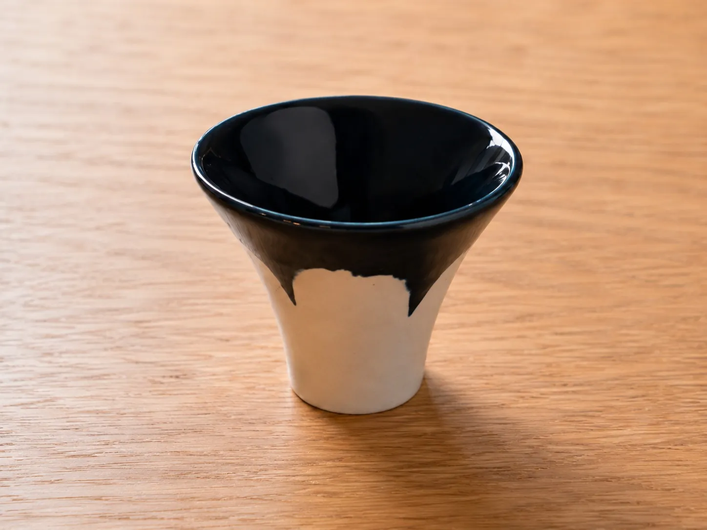 FUGITOTO cup viewed upright